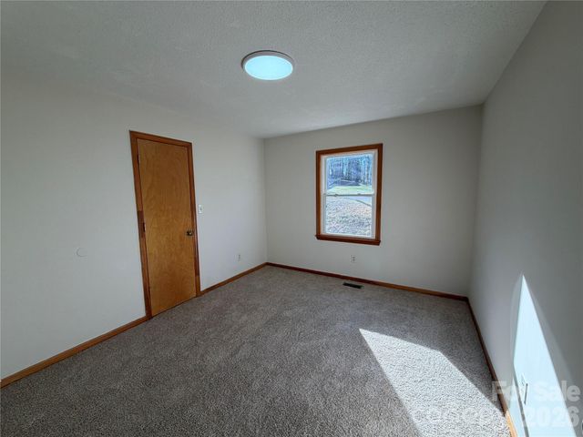 424 Holland Drive, Statesville, NC 28677