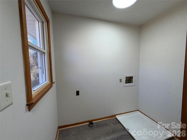 424 Holland Drive, Statesville, NC 28677