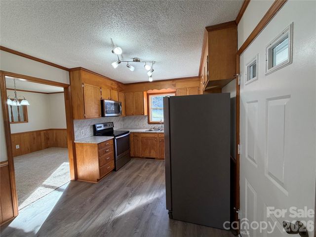 424 Holland Drive, Statesville, NC 28677