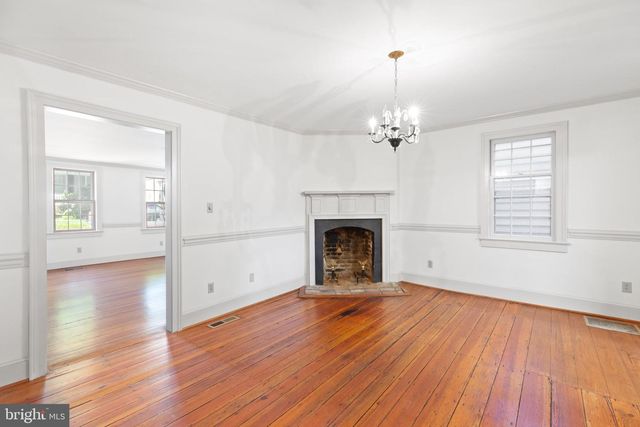 1307 CAROLINE ST, Fredericksburg, VA 22401