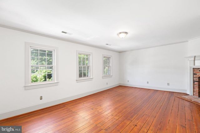 1307 CAROLINE ST, Fredericksburg, VA 22401