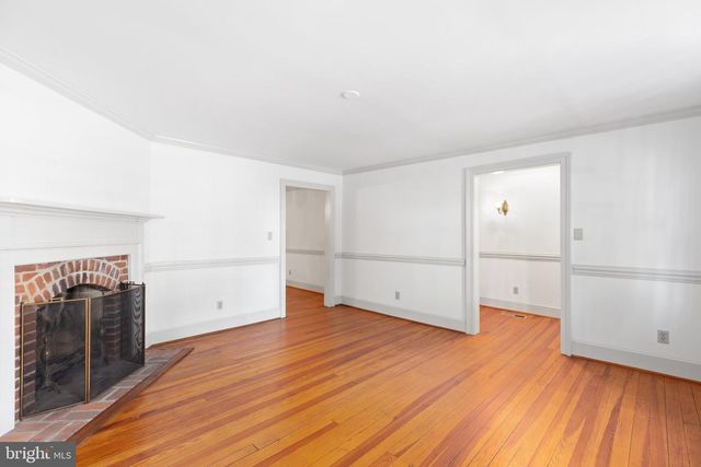 1307 CAROLINE ST, Fredericksburg, VA 22401