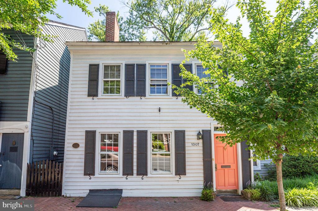 1307 CAROLINE ST, Fredericksburg, VA 22401
