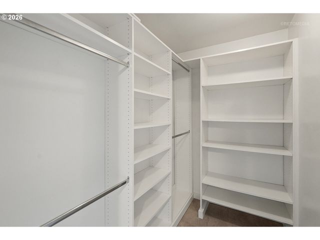 4735 SUSSEX St, West Linn, OR 97068