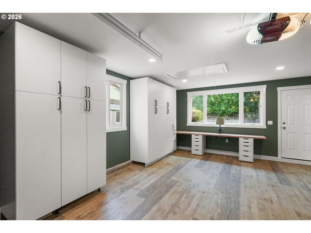 4735 SUSSEX St, West Linn, OR 97068