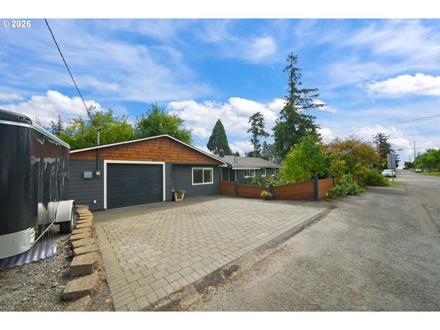 4735 SUSSEX St, West Linn, OR 97068