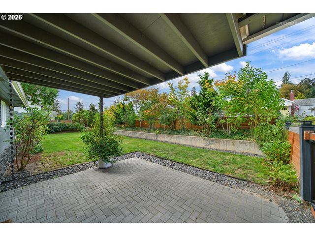 4735 SUSSEX St, West Linn, OR 97068