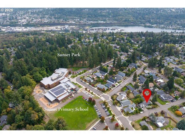4735 SUSSEX St, West Linn, OR 97068