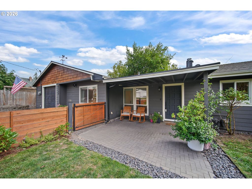 4735 SUSSEX St, West Linn, OR 97068