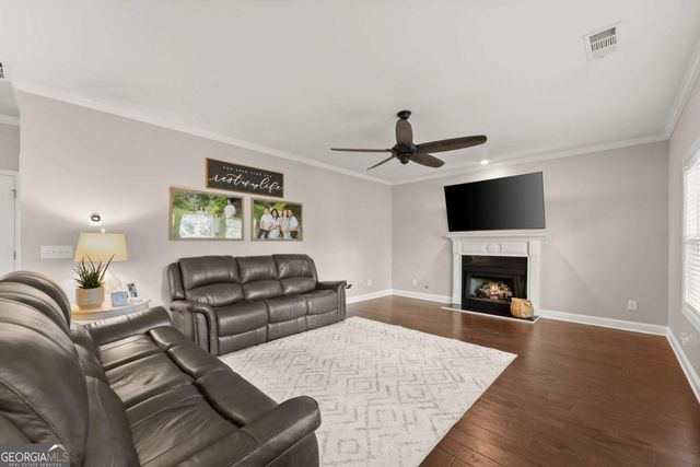 6322 Spring Cove Drive, Flowery Branch, GA 30542