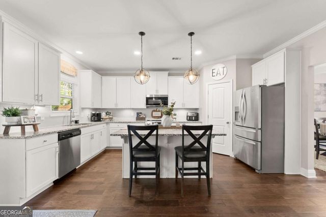 6322 Spring Cove Drive, Flowery Branch, GA 30542