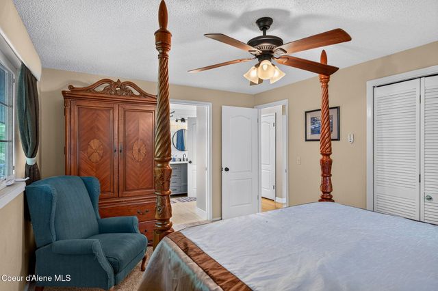 12328 N Kensington AVE, Hayden, ID 83835
