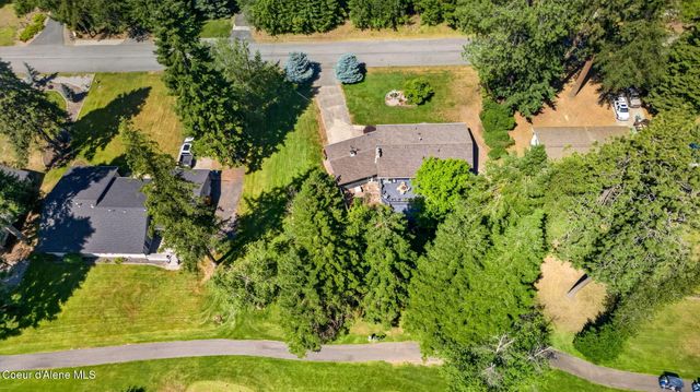 12328 N Kensington AVE, Hayden, ID 83835