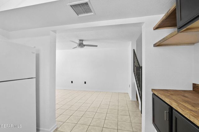 11048 Sunshine Court, El Paso, TX 79936