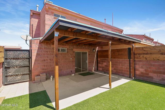 11048 Sunshine Court, El Paso, TX 79936