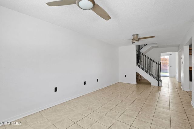11048 Sunshine Court, El Paso, TX 79936