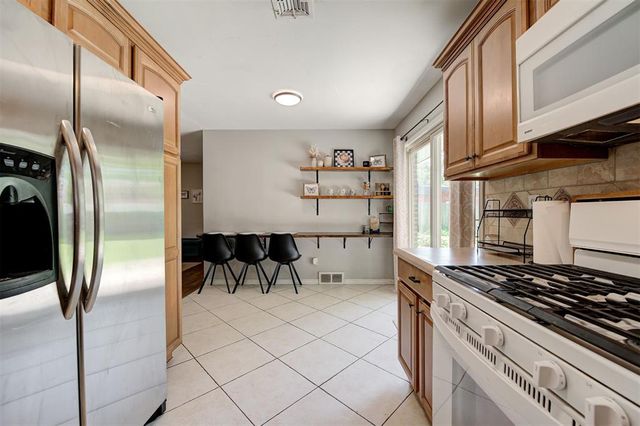 2621 N Redmond Avenue, Oklahoma City, OK 73127
