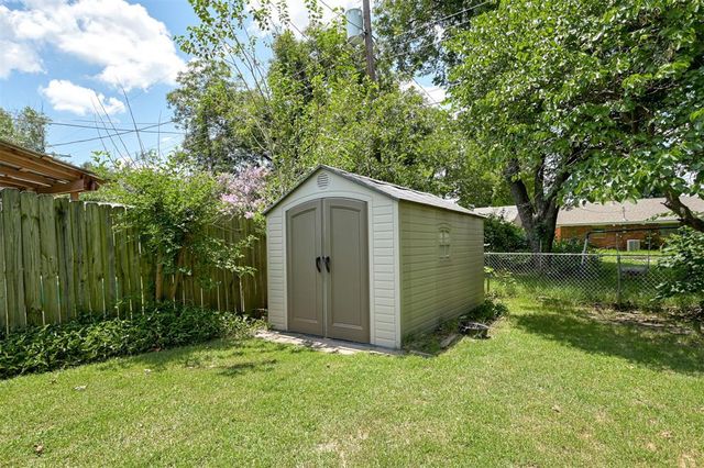 2621 N Redmond Avenue, Oklahoma City, OK 73127