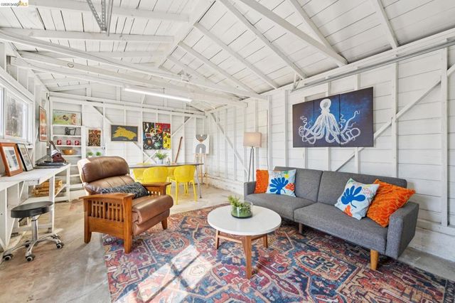 1390 E 31St St, Oakland, CA 94602