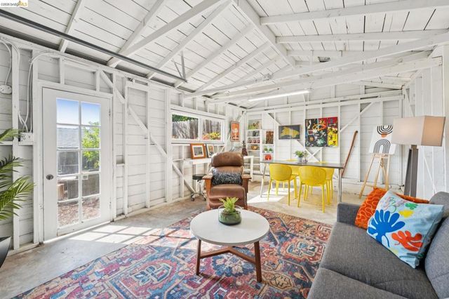 1390 E 31St St, Oakland, CA 94602