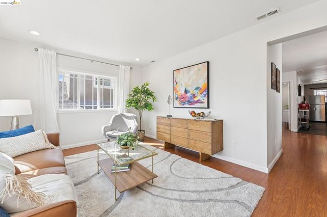1390 E 31St St, Oakland, CA 94602