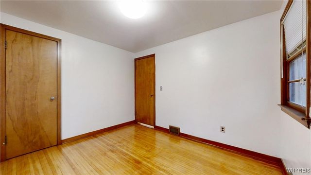 72 Birkdale Road, Cheektowaga, NY 14225