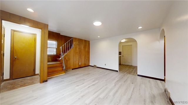 72 Birkdale Road, Cheektowaga, NY 14225