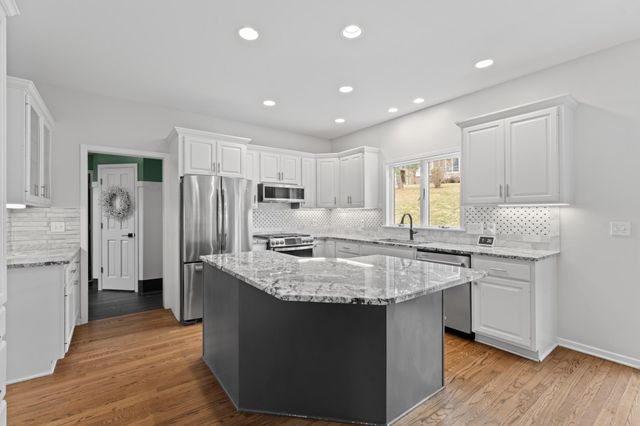 1115 19th Avenue SW, Rochester, MN 55902