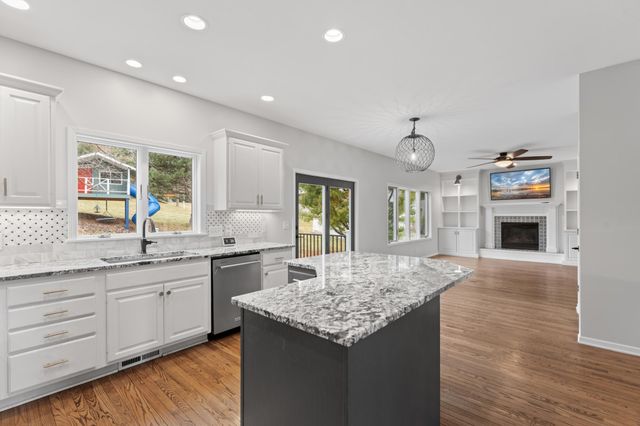 1115 19th Avenue SW, Rochester, MN 55902