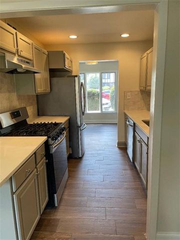 1198 Ashborough Terrace F, Marietta, GA 30067