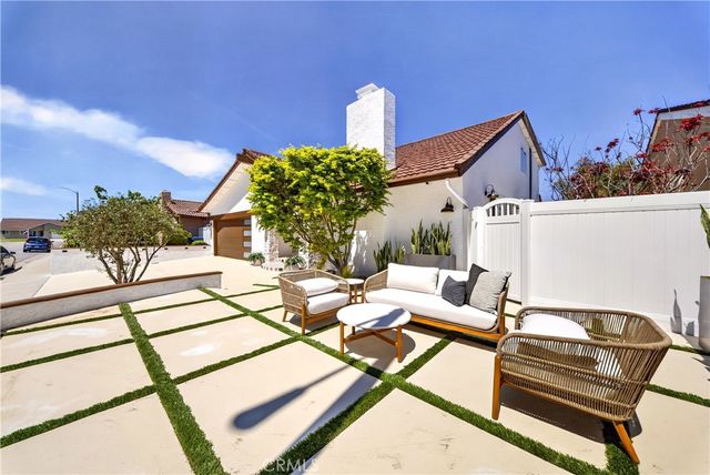 9355 Tanager, Fountain Valley, CA 92708