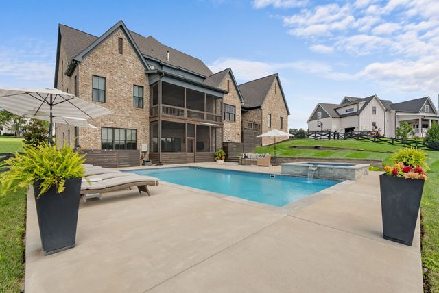 5007 Gates Mill Rdg, Thompsons Station, TN 37179
