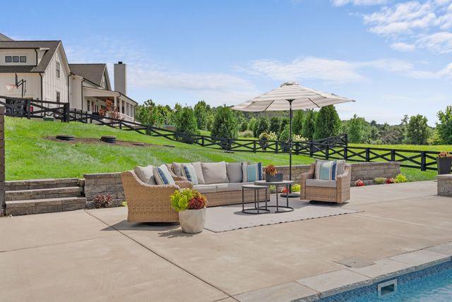 5007 Gates Mill Rdg, Thompsons Station, TN 37179