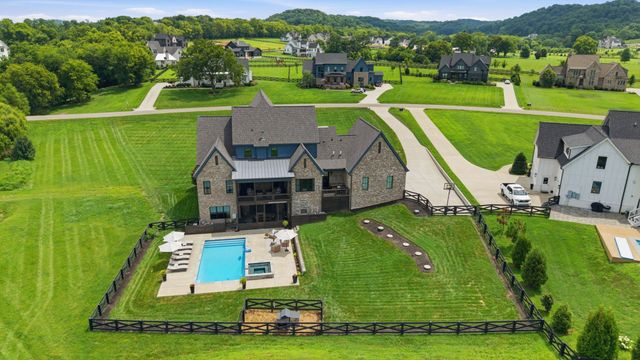 5007 Gates Mill Rdg, Thompsons Station, TN 37179