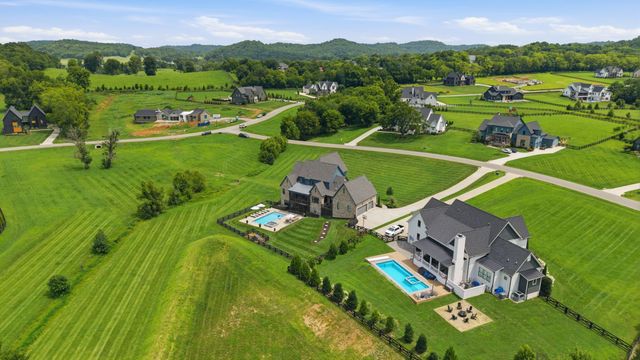 5007 Gates Mill Rdg, Thompsons Station, TN 37179