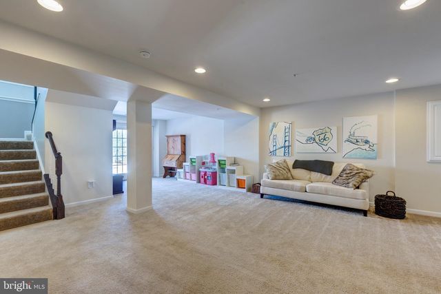 379 MEADOW CREEK DR, Westminster, MD 21158