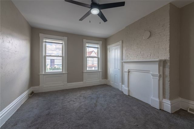 826 Eureka St, Allentown, PA 15210