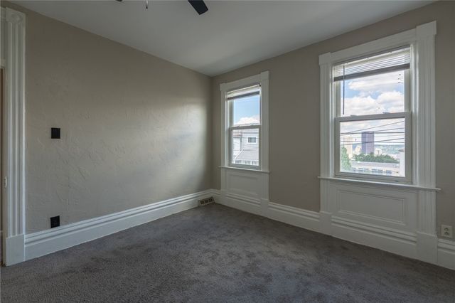 826 Eureka St, Allentown, PA 15210