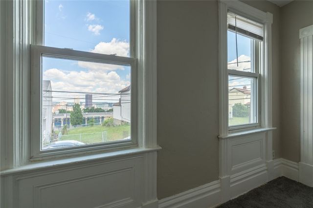 826 Eureka St, Allentown, PA 15210