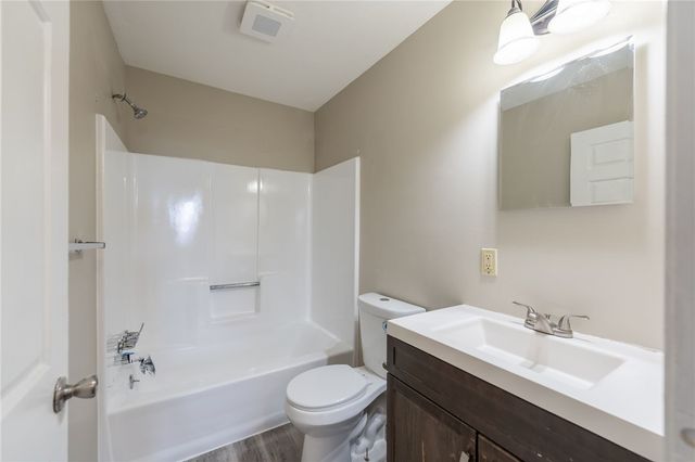 826 Eureka St, Allentown, PA 15210