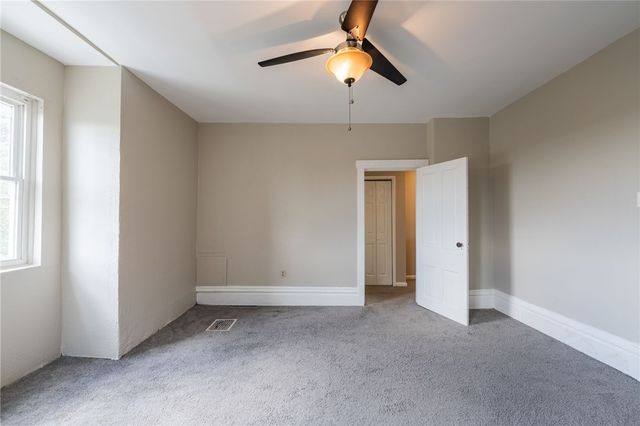 826 Eureka St, Allentown, PA 15210