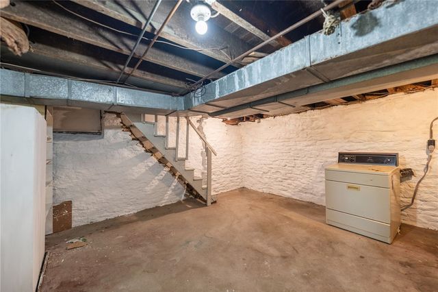 826 Eureka St, Allentown, PA 15210