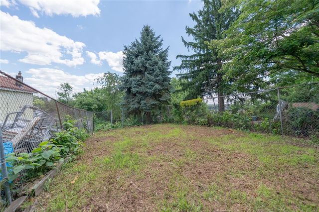 826 Eureka St, Allentown, PA 15210