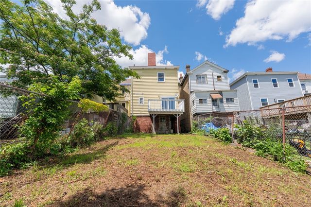 826 Eureka St, Allentown, PA 15210