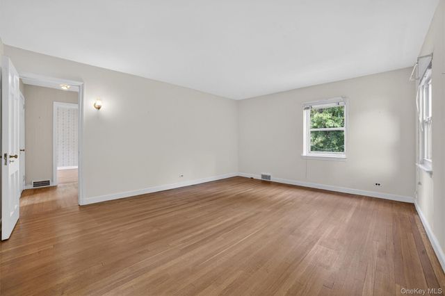 395 Packman Avenue, Mount Vernon, NY 10552