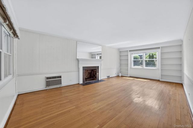 395 Packman Avenue, Mount Vernon, NY 10552