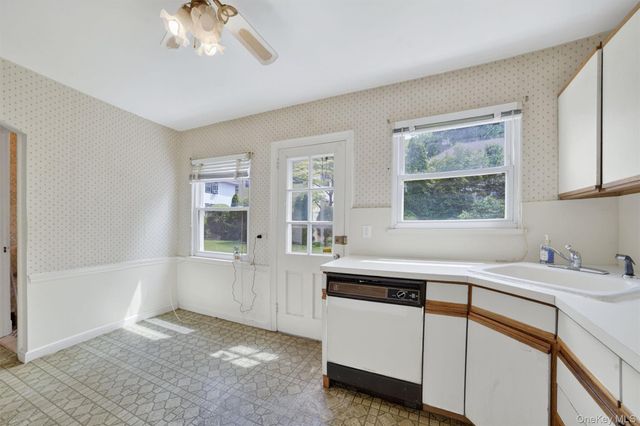 395 Packman Avenue, Mount Vernon, NY 10552