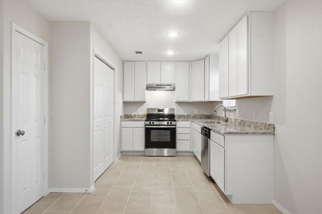 3833 Finley Road, Irving, TX 75062