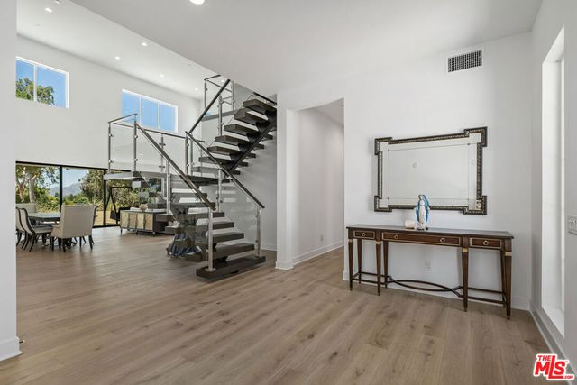 11091 Woodcrest Court, Chatsworth, CA 91311