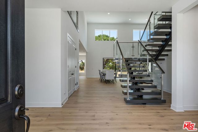 11091 Woodcrest Court, Chatsworth, CA 91311